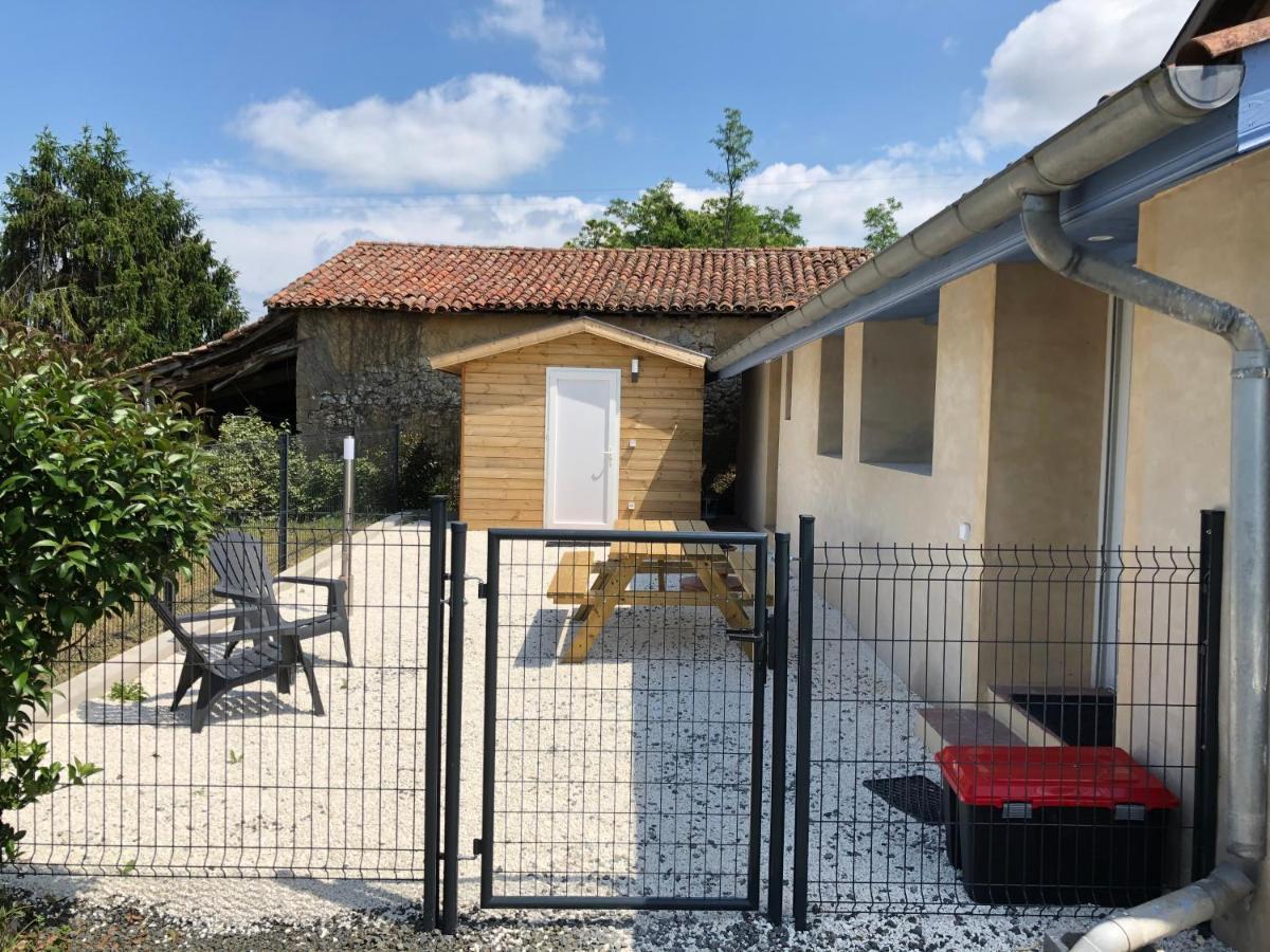 לינה וארוחת בוקר La Petite Ferme De Pouillon - Parc Animalier - Aire De Loisirs מראה חיצוני תמונה